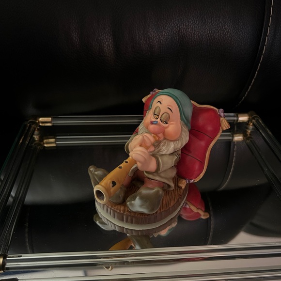 Disney Vintage Snow White Sleepy Figurine Walt Disney Classics Collection Statue - Picture 2 of 5